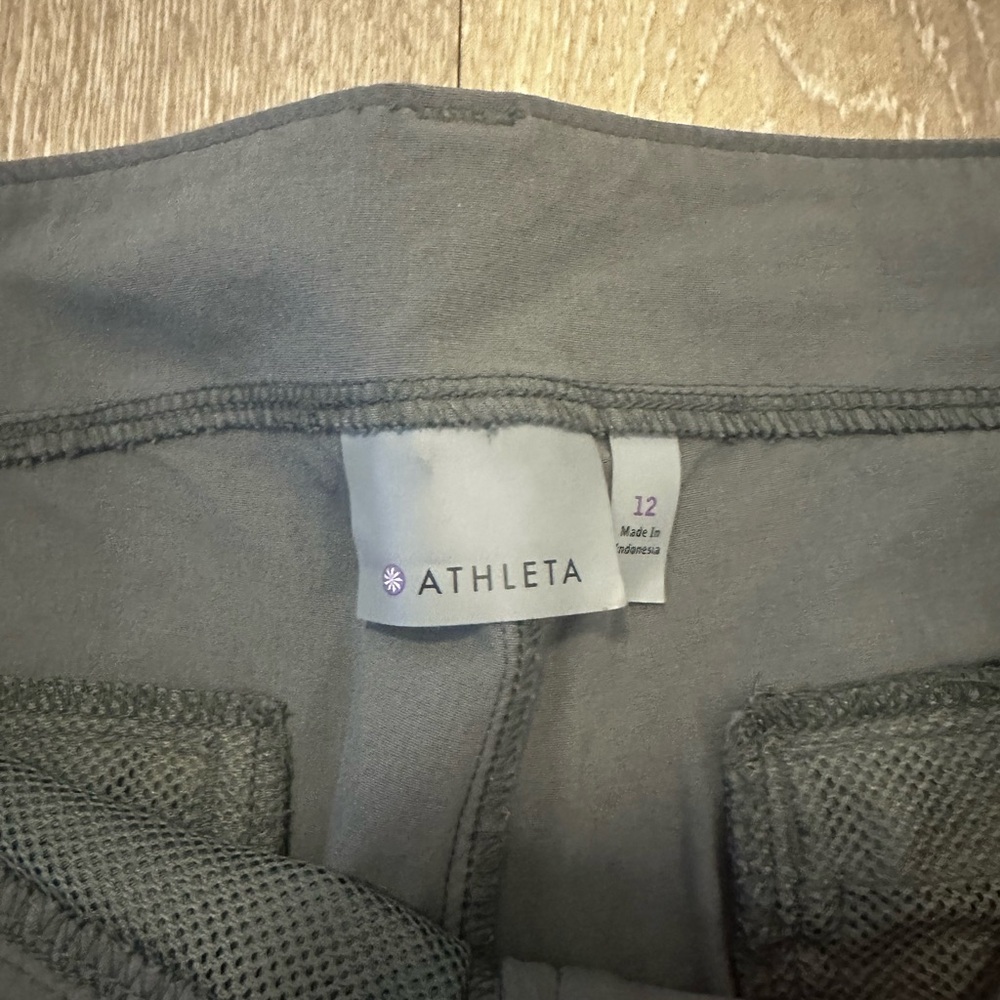 Athleta Palisade Shorts - Picture 3 of 4